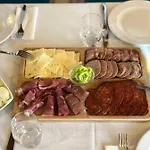 Vaj Bisztro Es Vendeghaz Palkonya