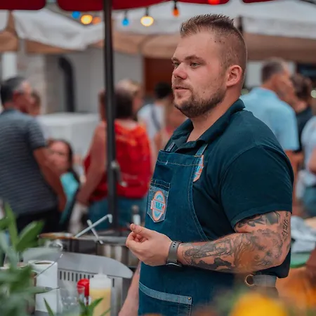 Vaj Bisztro Es Vendeghaz