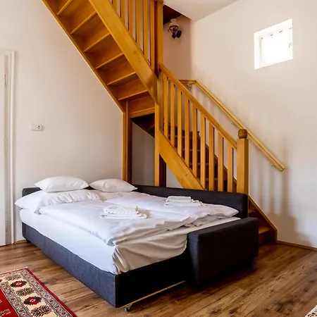 Vaj Bisztro Es Vendeghaz Appartement Palkonya