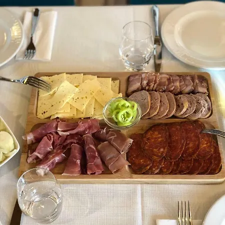 Vaj Bisztro Es Vendeghaz Palkonya