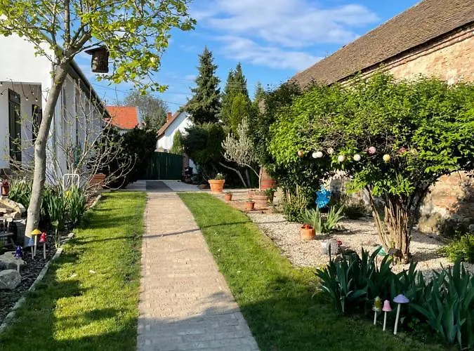 Vaj Bisztró és Apartamento