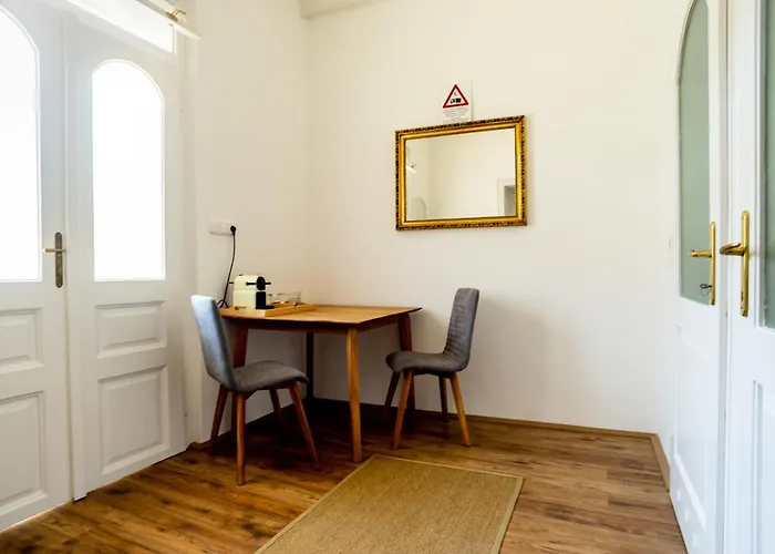 Apartamento Vaj Bisztró és