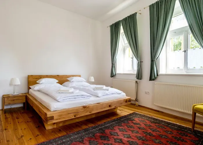 Vaj Bisztró és * Palkonya