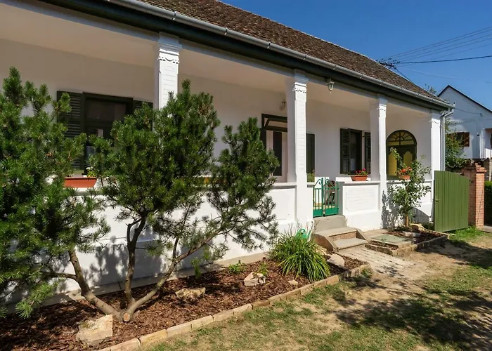 Apartamento Vaj Bisztró és *