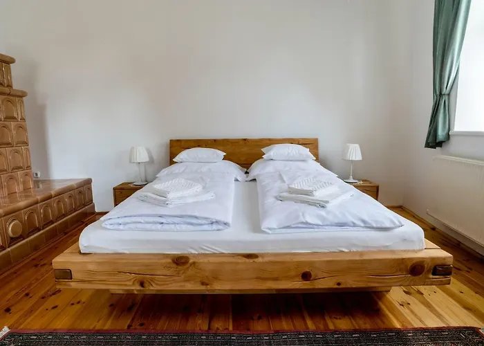 Vaj Bisztró és Apartamento Palkonya