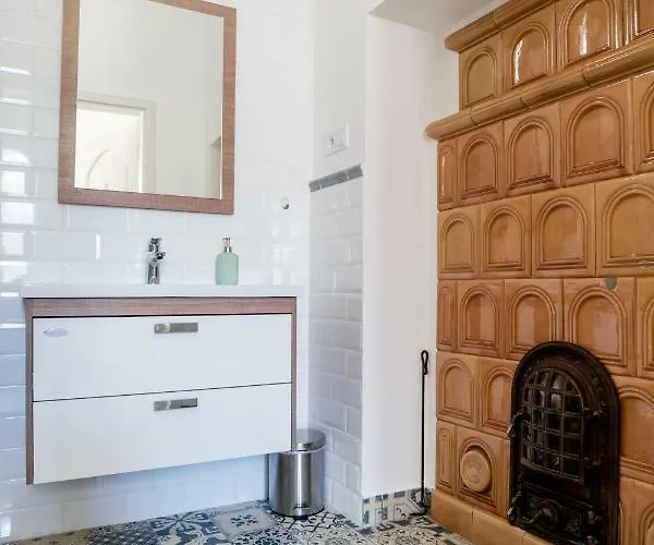 Vaj Bisztró és Apartamento Palkonya